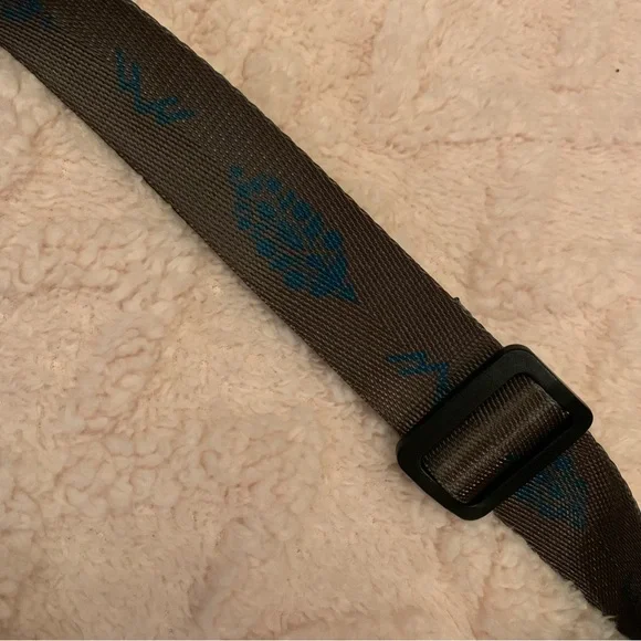 Dagger FP Movement x Doughnut Series Bum Bag, Khaki & Gray - Brand New w/o Tags! - Picture 3 of 10